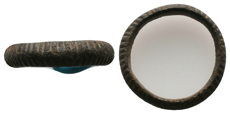 Roman bronze Ring 1st-5st Century AD.
.
Weight: 7.38 g.
Diameter: 27.89 mm.