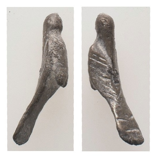 ANCIENT ROMAN SILVER EAGLE FIGURINE.(1st-2nd century).
.
Weight: 2.38 g.
Diam...