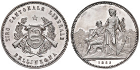 Svizzera. Tiro cantonale liberale Bellinzona. Medaglia 1882 AG gr. 36,31 Ø 40 mm. Opus: Edouard Durussel. Richter 1372b. Rara. Lievissimo colpetto sul...