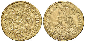 Giulio III (1550-1555). Roma. Scudo anno II AV gr. 3,35. Muntoni 4. Berman 984. MIR 977/1. Molto raro. Lieve traccia di piegatura al rov., altrimenti ...