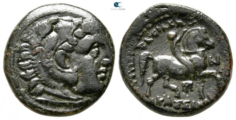 Kings of Macedon. Uncertain mint. Kassander 306-297 BC. 
Bronze Æ

18 mm., 5,...