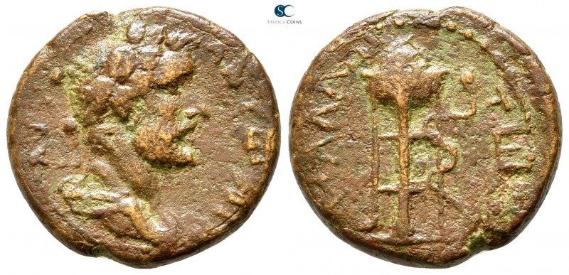 Cilicia. Mallos . Antoninus Pius AD 138-161. 
Bronze Æ

22 mm., 6,79 g.


...