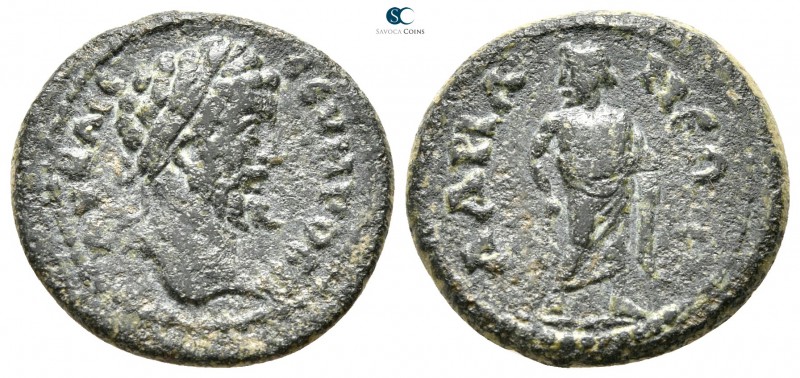 Mysia. Hadrianeia. Septimius Severus AD 193-211. 
Bronze Æ

18 mm., 4,14 g.
...