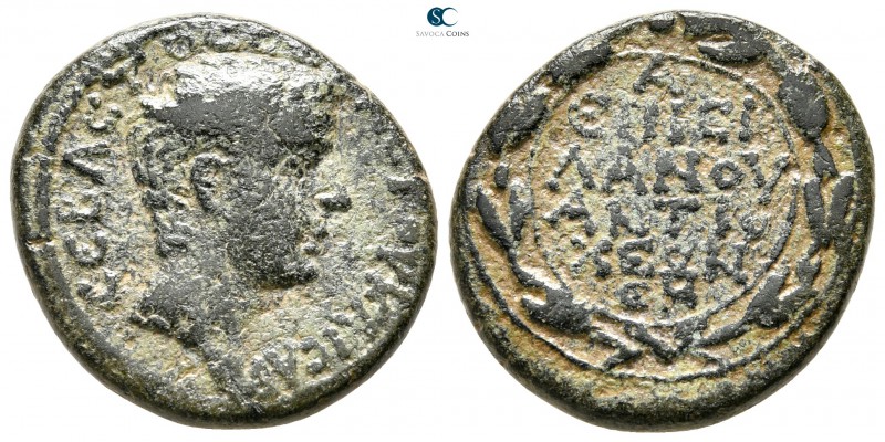 Seleucis and Pieria. Antioch. Tiberius AD 14-37. 
Semis Æ

23 mm., 8,16 g.
...
