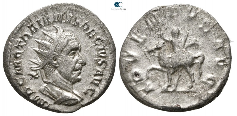 Trajan Decius AD 249-251. Rome
Antoninianus AR

20 mm., 4,13 g.



very f...