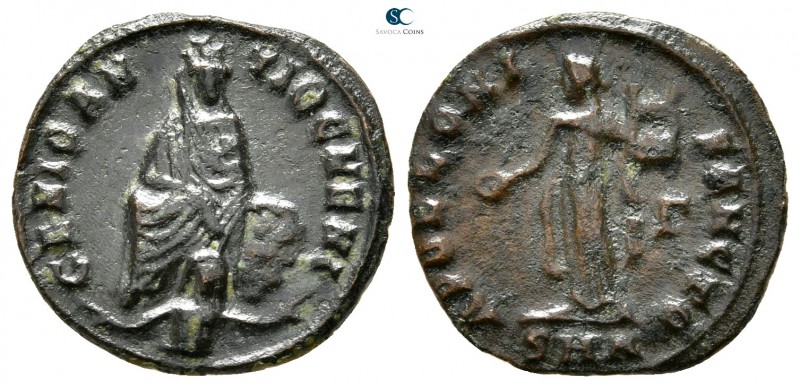 Time of Maximinus II AD 310-313. Antioch
Follis Æ

15 mm., 1,27 g.



ver...