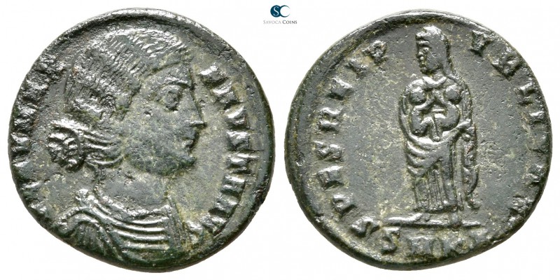 Fausta AD 324-326. Cyzicus
Follis Æ

17 mm., 2,76 g.



very fine