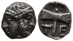 ISLANDS off TROAS. Tenedos. (Circa 450-387 BC).
AR Obol (7,5mm 0,49g)
Obv: Janiform head of Hera, on left, and Zeus, on right.
Rev: Τ-Ε Double ax w...