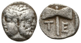 ISLANDS off TROAS. Tenedos. (Circa 450-387 BC).
AR Obol (7,1mm 0,43g)
Obv: Janiform head of Hera, on left, and Zeus, on right.
Rev: Τ-Ε Double ax w...