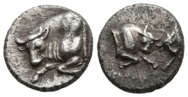 CARIA. Uncertain. (5th century BC)
AR Hemiobol (7,2mm 0,41g)
Obv: Confronted foreparts of two bulls.
Rev: Forepart of a bull to left
SNG Kayhan 96...