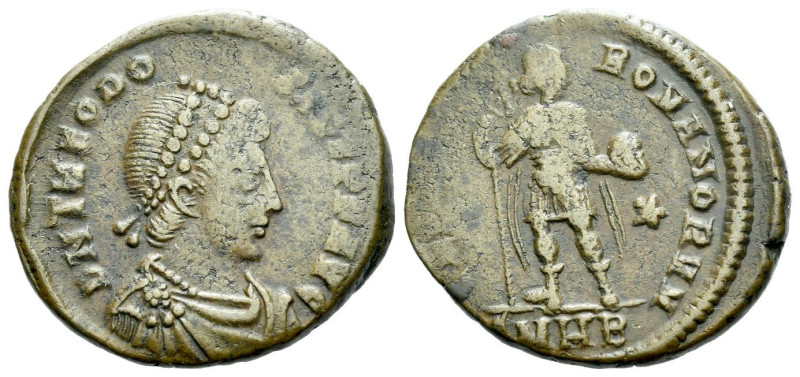 Theodosius I, 379-395 AE2 circa 379-395, Æ 22.00 mm., 5.19 g.

VF

Ex Navill...