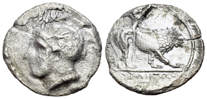 Italy. Lucania, Velia, 300-280 BC. AR Nomos (22mm, 5.25g, 11h). Helmeted head of...