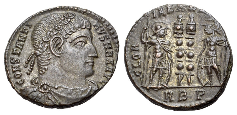 Constantine I 'The Great' (307/10-337). Follis (17mm, 2.47g, 6h). Rome. Diademed...