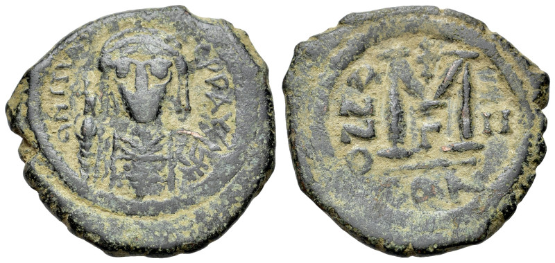 Maurice Tiberius (582-602). Æ Follis (29mm, 12.25g, 12h). Uncertain 'military mi...