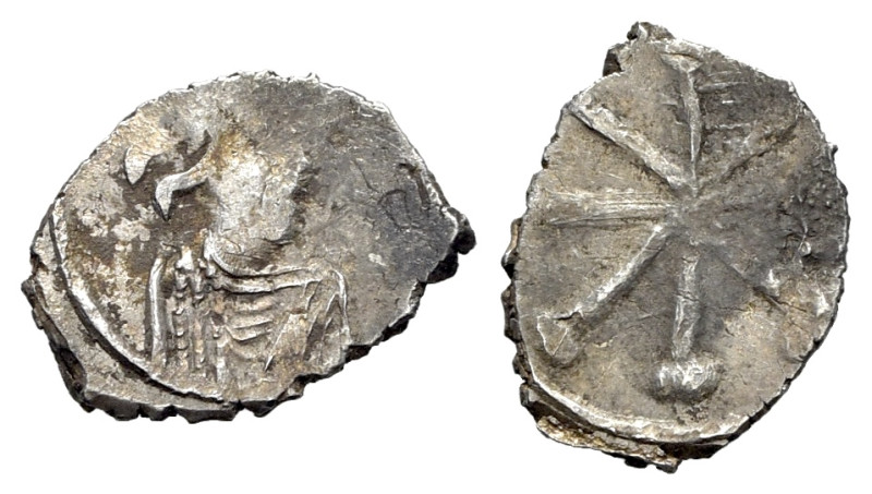 Constantine IV Pogonatus (668-685). AR Half Siliqua (15mm, 0.85g). Italian mint....