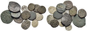Lot of 13 Islamic AR and Æ coins, to be catalog. Lot sold as is, no return.