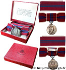 GREAT-BRITAIN - ELIZABETH II
Type : Médaille, Couronnement de la reine Élizabeth II 
Date : 1953 
Quantity minted : - 
Metal : silver plated bronze 
D...