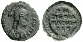 THE OSTROGOTHS 
 Theodahad, 534-536 
 Pseudo-Imperial Coinage. In the name of Justinian I, 527-565. Decanummium, Roma 534-536, Æ 2.98 g. INVICT – A ...