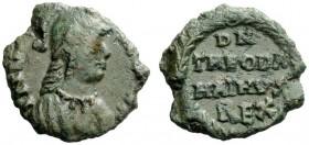 THE OSTROGOTHS 
 Theodahad, 534-536 
 Pseudo-Imperial Coinage. In the name of Justinian I, 527-565. Decanummium, Roma 534-536, Æ 3.43 g. INVIC[T – A...