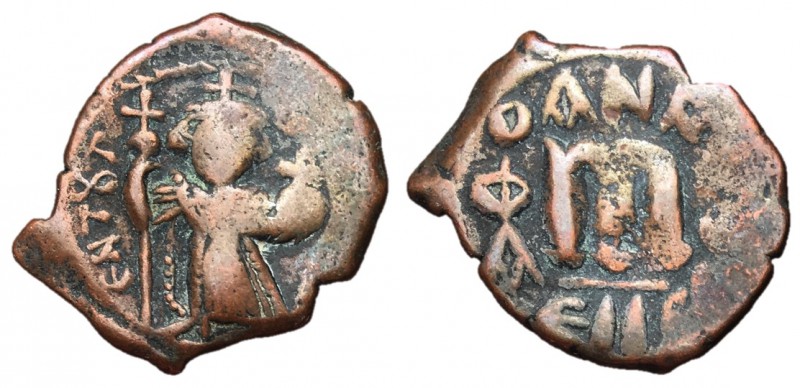 Constans II, 641 - 668 AD
AE Follis, Constantinople Mint, 25mm, 4.68 grams
Obv...