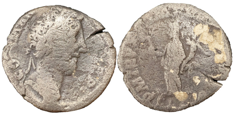 Commodus AR Denarius, 177-192 AD - 2.49g, 18mm