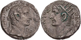 ÄGYPTEN ALEXANDRIA
Tiberius mit Divus Augustus, 14-37 n. Chr. BI-Tetradrachme 32/33 n. Chr. (= Jahr 19) Vs.: Kopf des Tiberius mit Lorbeerkranz n. r....