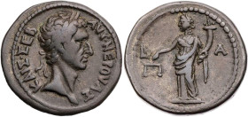 ÄGYPTEN ALEXANDRIA
Nerva, 96-98 n. Chr. BI-Tetradrachme 96/97 n. Chr. (= Jahr 1) Vs.: Kopf mit Lorbeerkranz n. r., Rs.: Dikaiosyne steht mit Füllhorn...