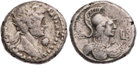 ÄGYPTEN ALEXANDRIA
Hadrianus, 117-138 n. Chr. BI-Tetradrachme 117/118 n. Chr. (= Jahr 2) Vs.: Kopf mit drapierter linker Schulter und Lorbeerkranz n....
