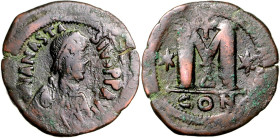 BYZANZ. 
ANASTASIUS I. 491-518. AE-Follis 35mm (512/517) 16,89g, Konstantinopel. Büste mit Panzer, Paludamentum und Perlendiadem n.r., mit Schulterkr...