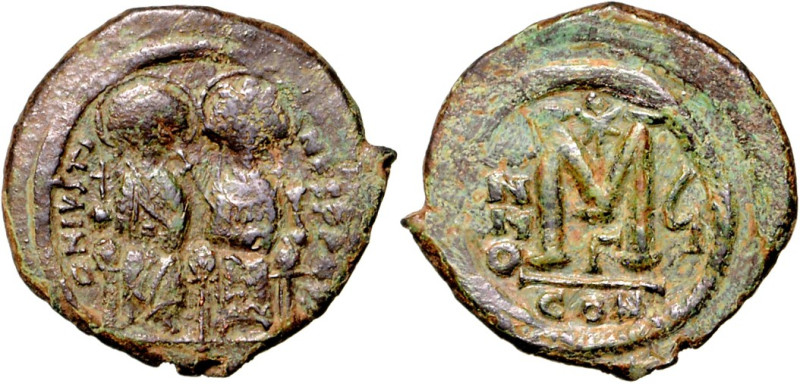 BYZANZ. 
IUSTINUS II. 565-578. AE-Follis 31/32mm ("5"= 569/570) 14,52g, Konstan...