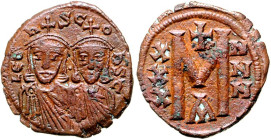 BYZANZ. 
LEON V. Armeniakos mit KONSTANTINOS 813-820. AE-Follis 23mm 5,20g, Konstantinopel. Beider Büsten in Chlamydes mit Kreuzkronen v.v. LEO-h - S...