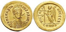 Anastasius I, 491-518. Solidus (Gold, 21 mm, 4.47 g, 6 h), Constantinople, 5th officina (E), 507-518. D N ANASTA-SIVS P P AVG Helmeted and cuirassed b...