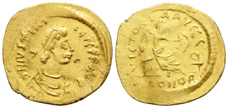 Justinian I, 527-565. Semissis (Gold, 17.5 mm, 2.15 g, 6 h), Constantinople mint...