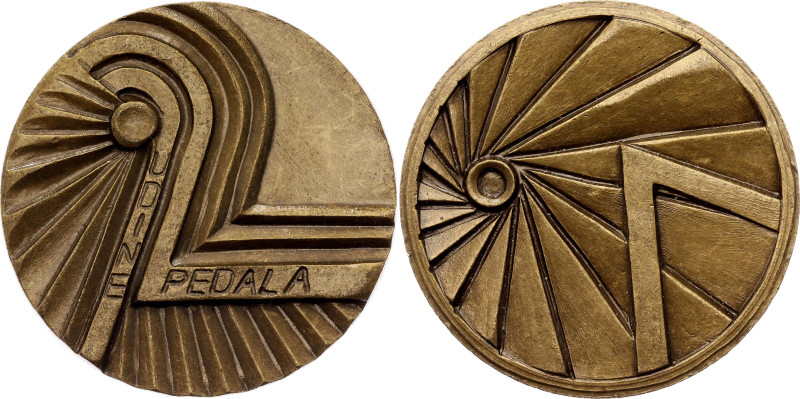 Italy Bronze Medal "Udine Pedala" 1992 (ND)

Bronze 59.78 g., 49.8 mm; With th...