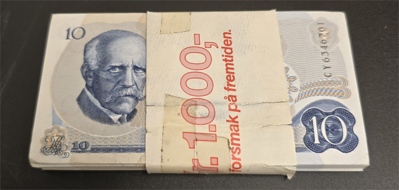 100x10 Kroner 1984CY UNC, Orginal bundle with 100 pcs all crisp ung. Grade: 0 (U...