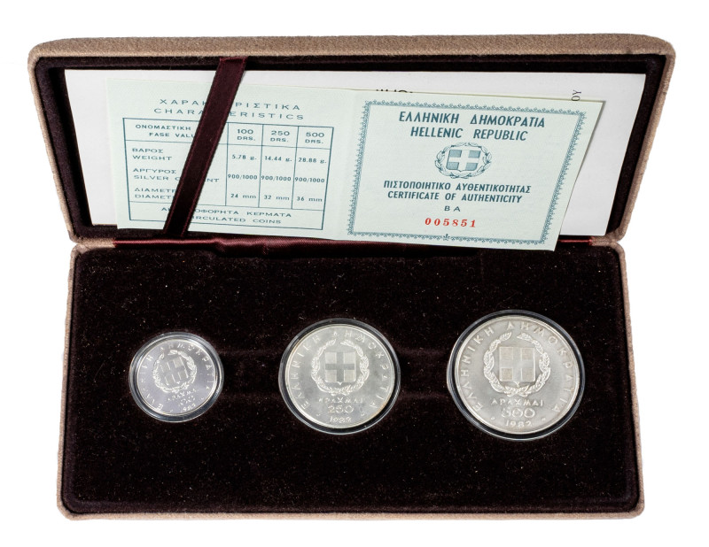 GRECIA - Set di 3 monete, 1986
Argento - 49,1 gr.
Set dedicato ai XIII Campion...