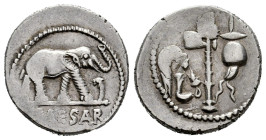 Julius Caesar. Denarius. 54-51 BC. Galia. (Ffc-50). (Craw-443/1). (Cal-640). Anv.: Elephant right, trampling on serpent, CAESAR in exergue. Rev.: Simp...