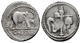 Julius Caesar. Denarius. 54-51 BC. Galia. (Ffc-50). (Craw-443/1). (Cal-640). Anv.: Elephant right, trampling on serpent, CAESAR in exergue. Rev.: Simp...