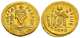 Phocas. Solidus. 607-610 AD. Constantinople. 5th Officina. (MIBE-9). (Doc-10e). (Sear-620). Anv.: ∂ N N FOCAS PЄRP AVG. Draped and cuirassed bust faci...