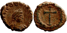 Theodosius II (408-450) Nummus, Obverse: DN THEODOSVS PP AVG. Diademee bust. Reverse: Cross

10mm 1,28g