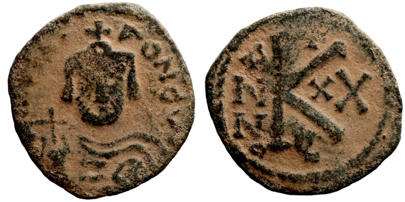 Heraclius, Half Follis. Obverse: Bust of emperor. Reverse: Large K, betweem regn...