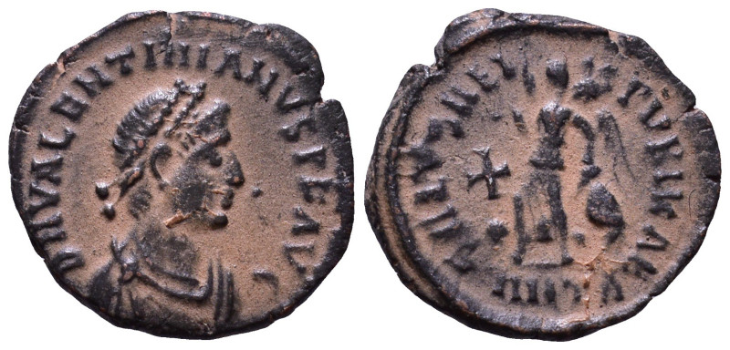 Valentinian II AD 375-392. Æ 14mm, 1,11g *Repatinated*