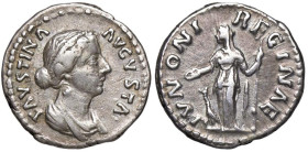 Faustina II (moglie di Marco Aurelio) Denario - Busto a d. - R/ Giunone stante a s. - RIC 696 AG (g 3,26)