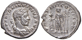 Elagabalo (218-222) Denario - Busto laureato a d. - R/ L'imperatore sacrificante a s. - RIC 49 (g 2,94)