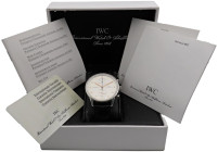 IWC Chronograph Portuguese Referenza IW3714. Cal. 79350 a carica automatica. Numero di serie 2XXXXXX. Cassa in acciaio con diametro da 41mm. Dial bian...