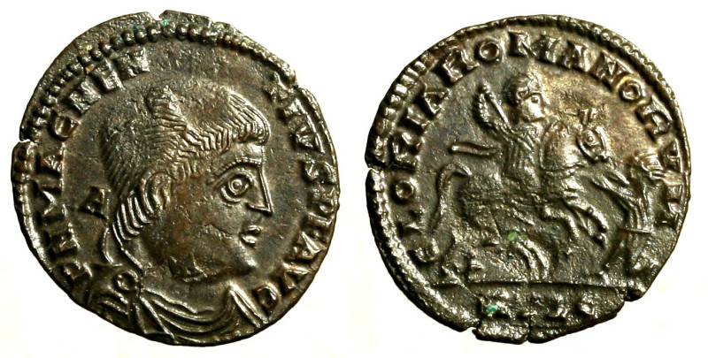 MAGNENZIO (351-353) AE2 per Lugdunum (g. 2,64). Busto drapp. e corazz. a ds.; a ...