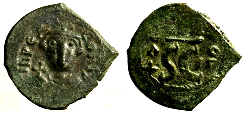 COSTANTE II (641-668) Follis per Siracusa (g. 4,12). Busto front. diad. con glob...