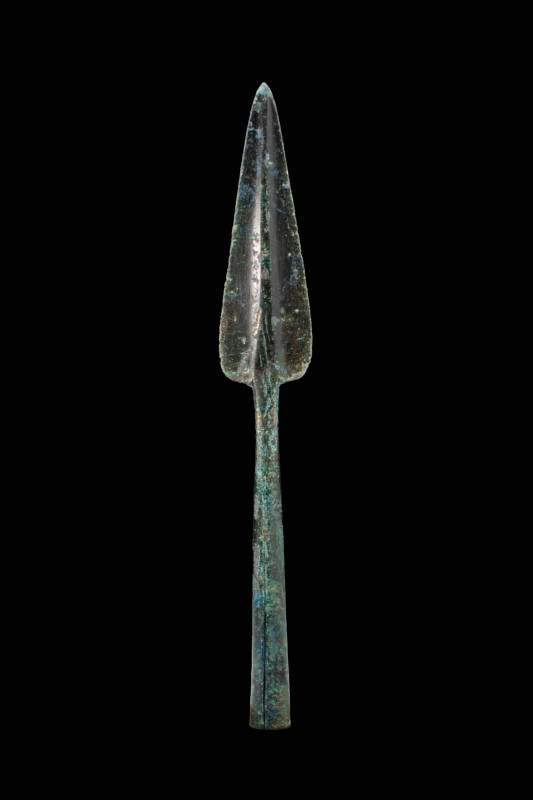 BRONZE AGE EUROPEAN SPEARHEAD

 Ca. 1200 - 800 BC A Bronze Age spearhead with ...