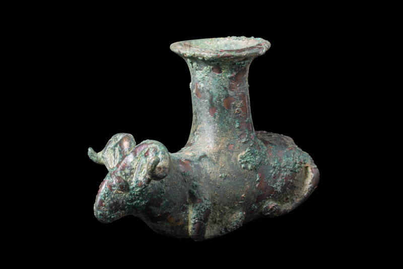 WESTERN ASIATIC BRONZE BULL SHAPED RHYTON

 Ca. 600 BC A Western Asiatic bronz...