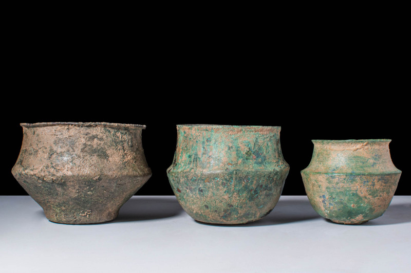 SET OF ETRUSCAN OFFERING CARINATED BOWLS

 Ca. 600 - 300 BC A set of three Etr...